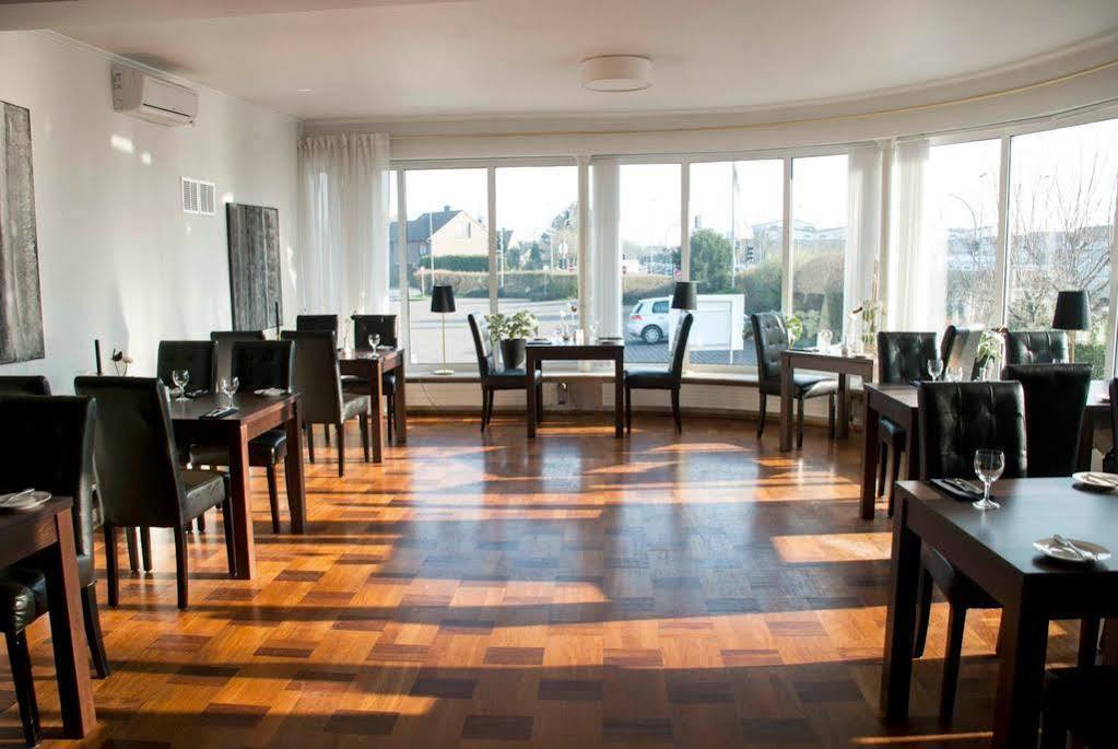 Hotel Schwarzer Adler Moers Esterno foto